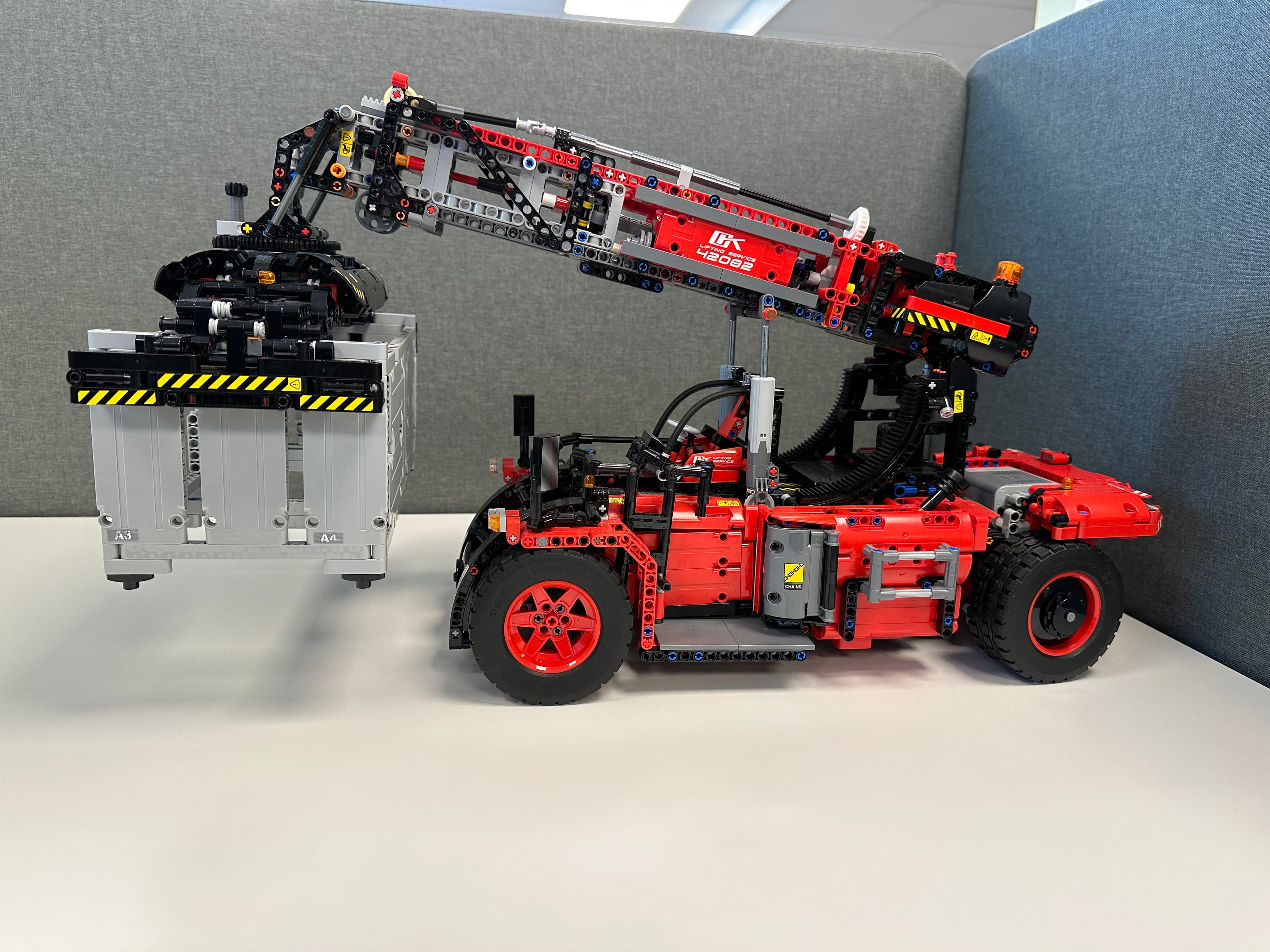Lifting tool for modules